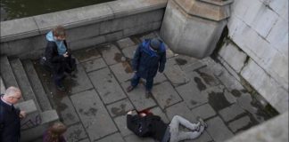 Εικόνες που συγκλονίζουν από Λονδίνο