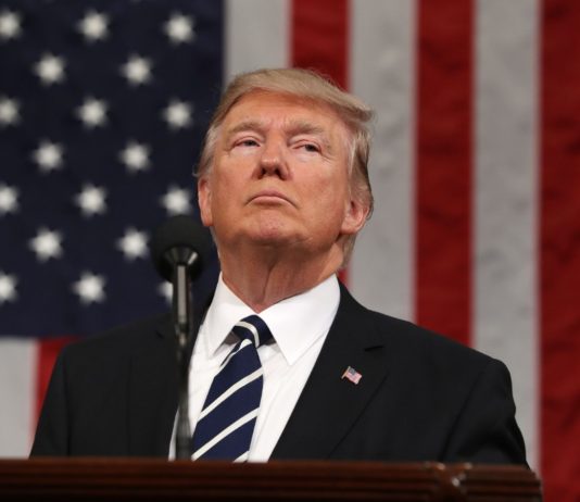 Ο "διμέτωπος" του Trump σε Συρία και Β.Κορέα
