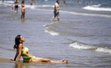 Δείτε τις ακατάλληλες παραλίες για μπάνιο στην Αττική Δείτε τις ακατάλληλες παραλίες για μπάνιο στην Αττική
