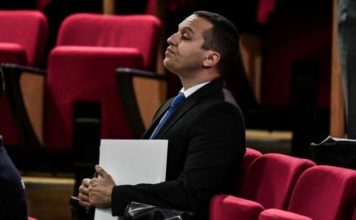 Δίκη Χρυσής Αυγής:Συνεχίζονται οι εντάσεις στην αίθουσα Δίκη Χρυσής Αυγής:Συνεχίζονται οι εντάσεις στην αίθουσα