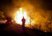 Ολονύχτια μάχη των πυροσβεστικών δυνάμεων