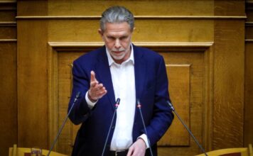 Γερουλάνος: Τα τέσσερα βασικά ερωτήματα από την τραγωδία των Τεμπών