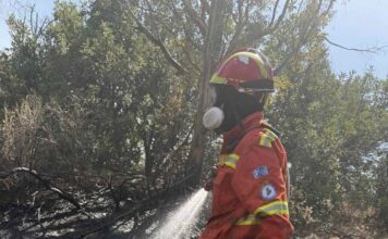 Σε εξέλιξη επιχείρηση κατάσβεσης πυρκαγιάς στον Άγ. Νικόλαο Λασιθίου