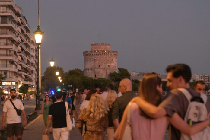 Μια Θεσσαλονίκη ξημερώματα …