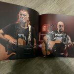 Φεστιβάλ Παπάγου – Χολαργού: 30 χρόνια δημιουργίας σε ένα εντυπωσιακό λεύκωμα με πλούσιο υλικό