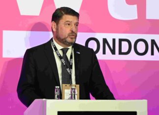Ο Νίκος Χαρδαλιάς Προβάλλει την Αττική στη WTM London 2025