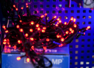 Χριστουγεννιάτικα λαμπάκια: πώς να τα απολαμβάνουμε με ασφάλεια