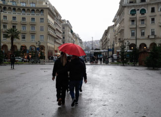 Θεοφάνεια με ισχυρές καταιγίδες, σκόνη και θυελλώδεις ανέμους