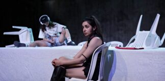 Η σύγχρονη εκδοχή του Τσέχωφ στο ΠΛΥΦΑ: Τρεις Αδελφές (θα έρθουν καλύτερες μέρες)