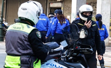 Εξαρθρώθηκε σπείρα διαρρηκτών πολυτελών κατοικιών