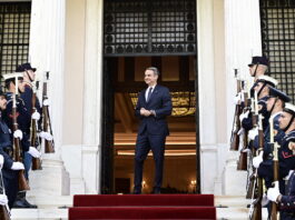 Μητσοτάκης – Εμίρης Κατάρ στο Μαξίμου: Στο επίκεντρο Μέση Ανατολή και επενδύσεις στην Ελλάδα