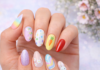 Πασχαλινά νύχια: Τα nail looks που θα σου χαρίσουν τα πιο όμορφα κομπλιμέντα