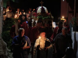Η Περιφορά του Επιταφίου την Παραμονή του Δεκαπενταύγουστου