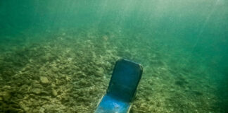 Ημερολιά Κέρκυρα: Ξαπλώστρες στον βυθό μέσα από τον φακό του Γιώργου Κονταρίνη