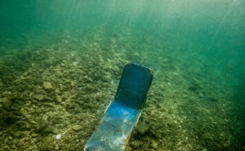 Ημερολιά Κέρκυρα: Ξαπλώστρες στον βυθό μέσα από τον φακό του Γιώργου Κονταρίνη